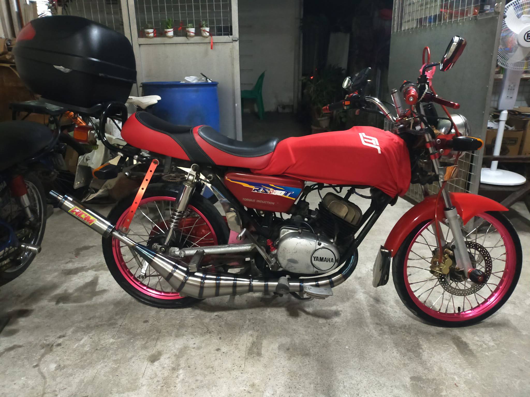 Red Yamaha RS100 with RCM Exhaust